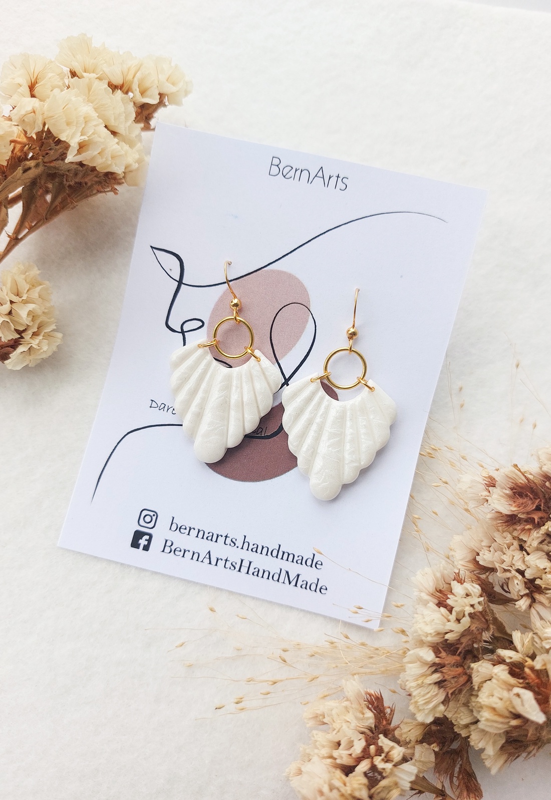 Cercei Mireasa Alb  Statement Minimal Boho cu Efect - accesorii nuntă - bijuterii mireasă - cercei mireasă - Artynos.ro