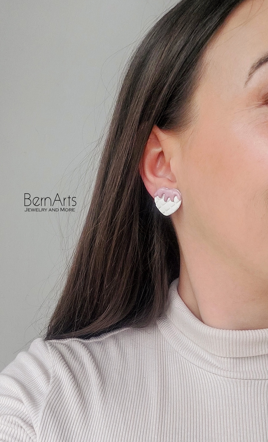 Cercei Kawaii Adorabili Handmade Alb-Roz -Waffel cu Topping de Căpșuni  - bijuterii - cercei - cercei cu figurine - Artynos.ro