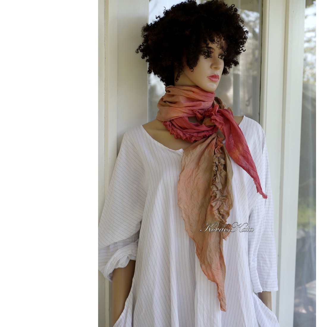 SYROME-SHAWL - eșarfă batik cu volane / nucă cărămizie - îmbrăcăminte și modă - eșarfe, pălării, fularuri - eșarfe - Artynos.ro