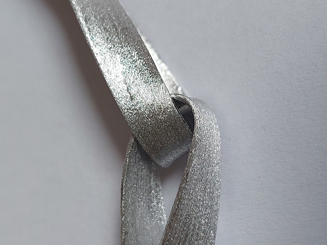 Colier răsucit din aluminiu -  - Artynos.ro Colier răsucit din aluminiu -  - Artynos.ro