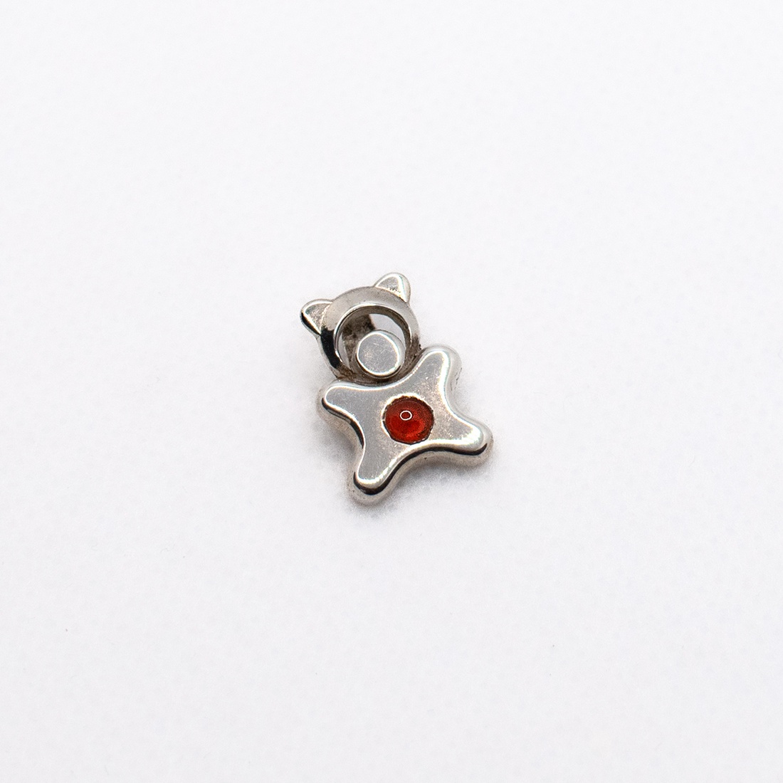Animal-shaped, handmade silver pendant with coral stone for children - accessorii și unelte - accesorii decorative - figurine - Artynos.ro