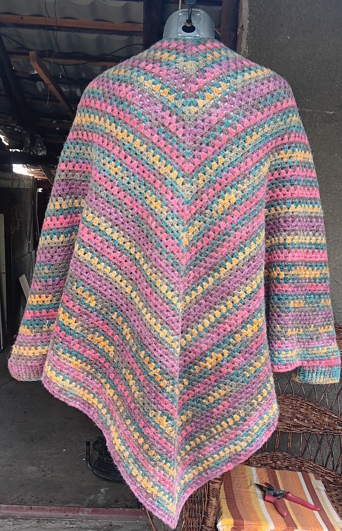 Poncho crosetat manual - îmbrăcăminte și modă - haine damă - poncho - Artynos.ro