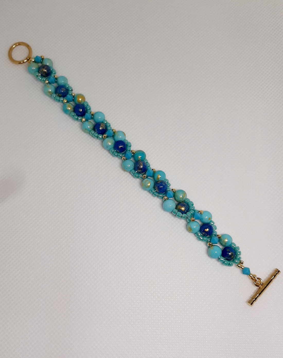 Bratara albastra din pietre crazy agat bleu si albastre si margele sticla turquoise  - bijuterii - brățări - brățări din mărgele - Artynos.ro
