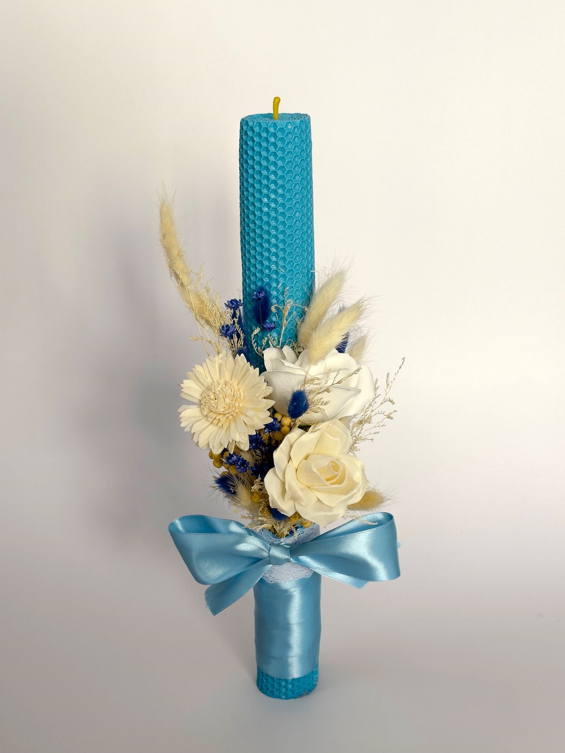 Lumânare din ceară naturală de albine, pentru nuntă sau botez - accesorii nuntă - materiale decor pentru nuntă - lumânări de nuntă și suport lumânări - Artynos.ro Lumânare din ceară naturală de albine, pentru nuntă sau botez - accesorii nuntă - materiale decor pentru nuntă - lumânări de nuntă și suport lumânări - Artynos.ro