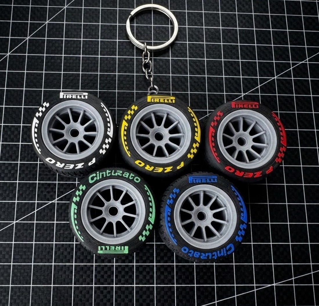 Breloc în formă de volan de F1 � Breloc cu volan de curse Formula 1 � Imprimat 3D -  - Artynos.ro