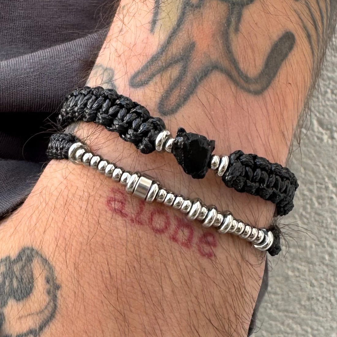 Bratara barbati personalizata din otel inoxidabil cu mesaj in cod morse - bijuterii - brățări - brățară cu mărgele - Artynos.ro Bratara barbati personalizata din otel inoxidabil cu mesaj in cod morse - bijuterii - brățări - brățară cu mărgele - Artynos.ro