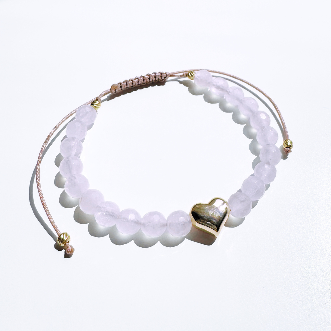 Bratara reglabila din cuart roz cu pandantiv inima auriu si accesorii metalice din otel inoxidabil - bijuterii - brățări - brățară cu mărgele - Artynos.ro Bratara reglabila din cuart roz cu pandantiv inima auriu si accesorii metalice din otel inoxidabil - bijuterii - brățări - brățară cu mărgele - Artynos.ro