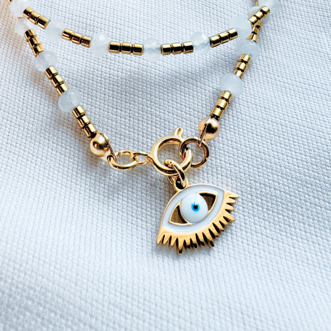 Colier la baza gatului din hematit si jad alb cu pandantiv evil eye - bijuterii - coliere - coliere din mărgele - Artynos.ro