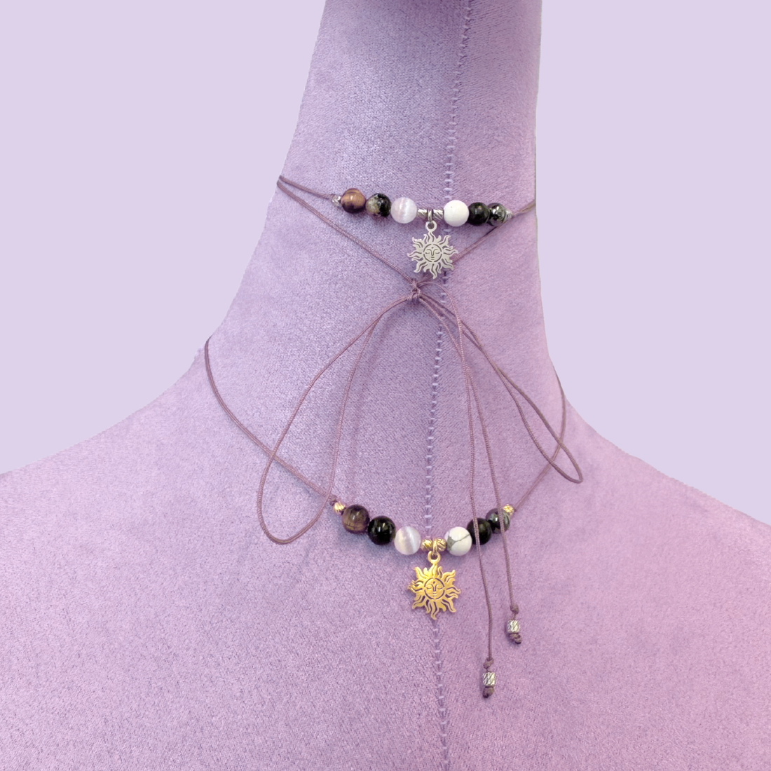 Set colier si bratara cu cristale impotriva energiilor negative si pandantiv soare - Argintiu - bijuterii - seturi de bijuterii - Artynos.ro