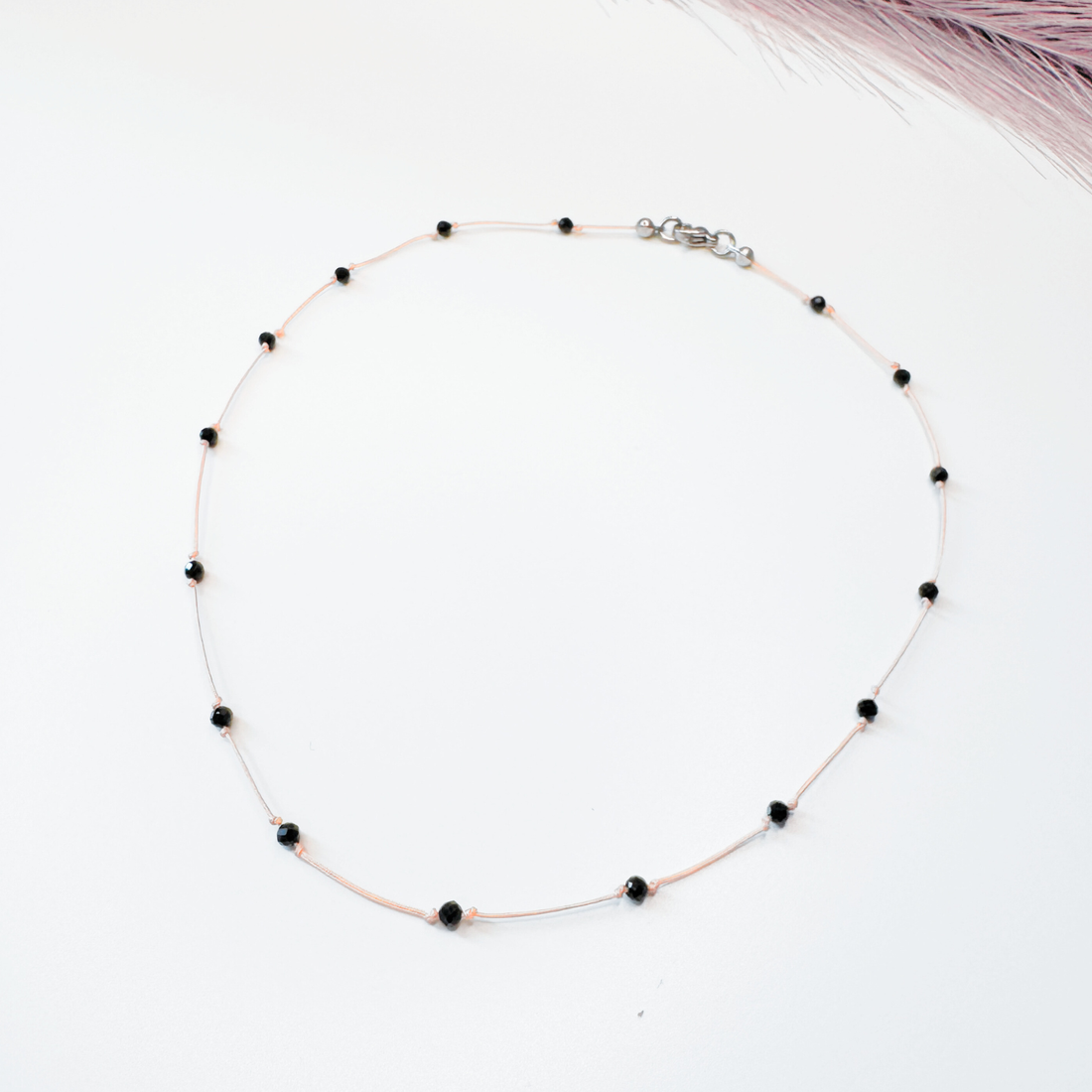 Colier plutitor la baza gatului cu turmalina neagra - Protectie energetica  - bijuterii - coliere - coliere din mărgele - Artynos.ro