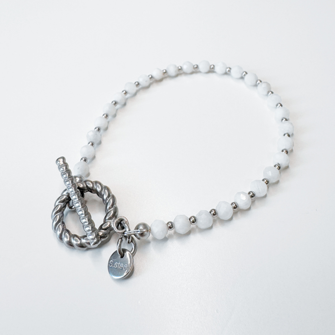 Bratara argintie din piatra lunii si otel inoxidabil cu inchizatoare toggle - bijuterii - brățări - brățări din pietre semiprețioase - Artynos.ro