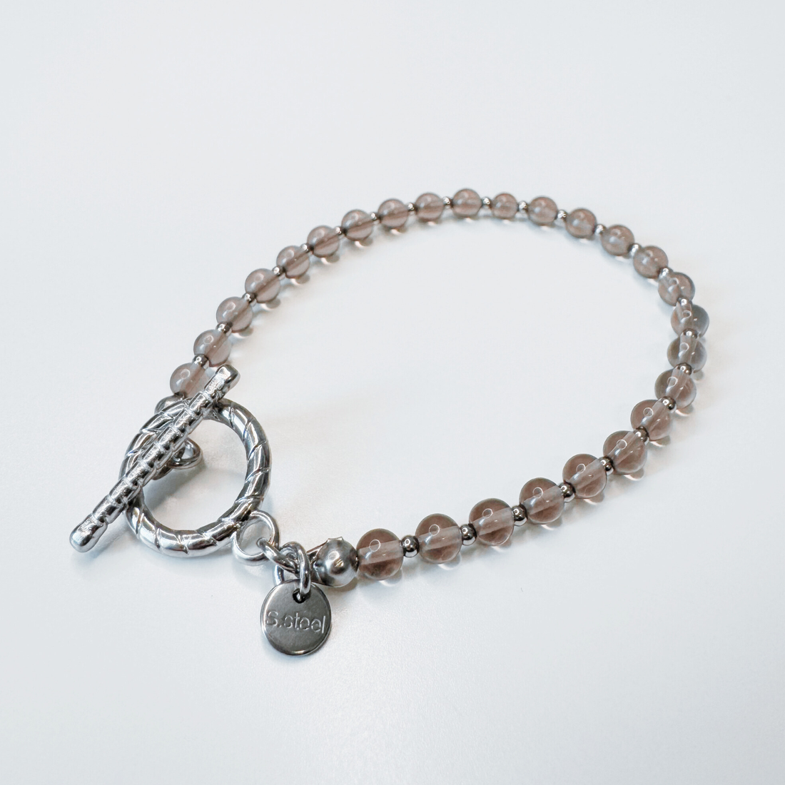 Bratara argintie din cuart fumuriu si otel inoxidabil cu inchizatoare toggle - bijuterii - brățări - brățări din pietre semiprețioase - Artynos.ro