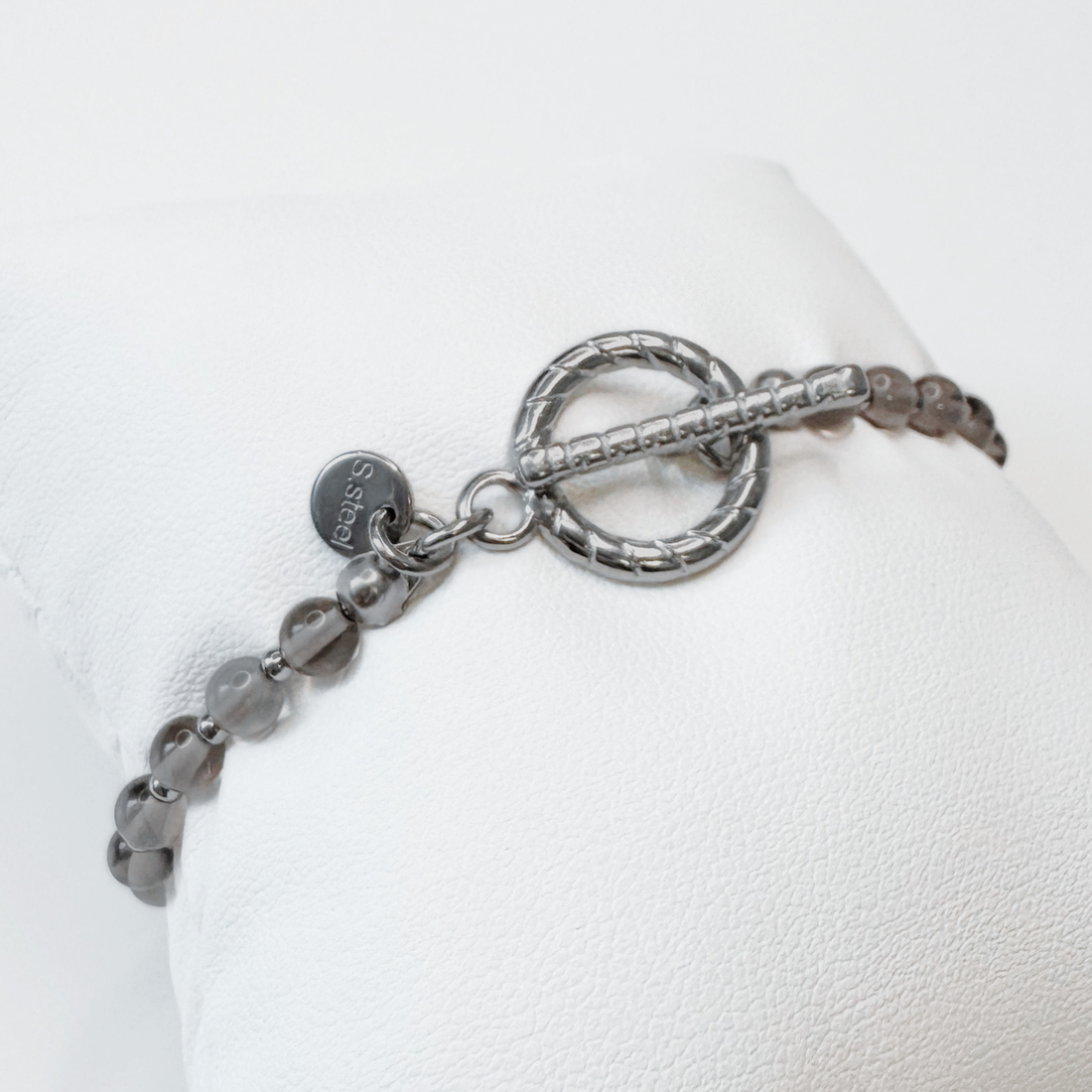 Bratara argintie din cuart fumuriu si otel inoxidabil cu inchizatoare toggle - bijuterii - brățări - brățări din pietre semiprețioase - Artynos.ro