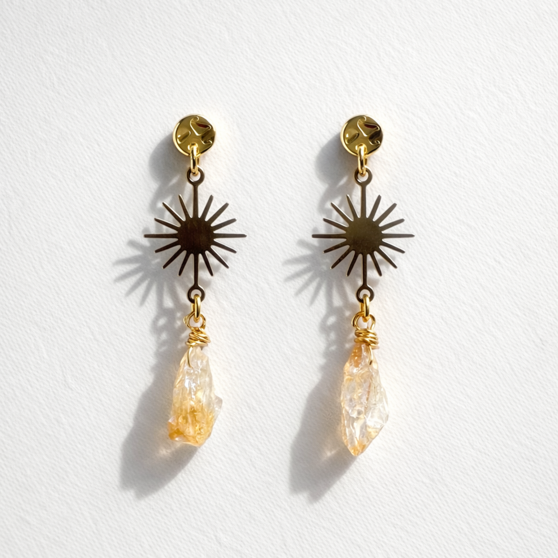 Cercei aurii din citrin brut soare  - bijuterii - cercei - cercei din pietre semiprețioase - Artynos.ro