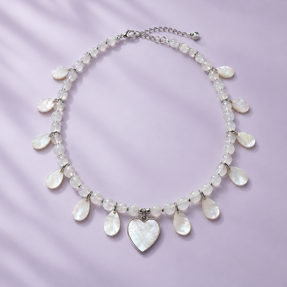 Colier choker la baza gatului din selenit si sidef cu pandativ inima - bijuterii - coliere - coliere din pietre semiprețioase - Artynos.ro