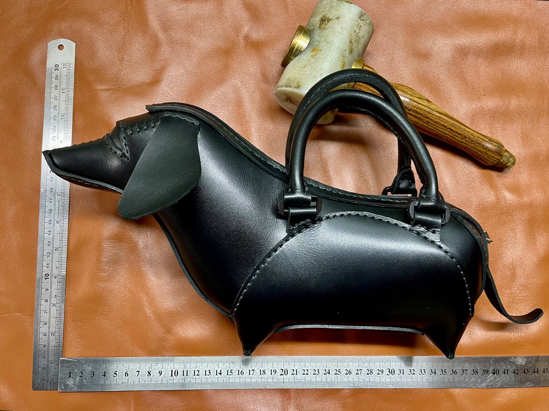 Geantă Teckel din piele naturală � Handmade în România - genți și portofele - genți de mână și umăr - geantă crossbody - Artynos.ro