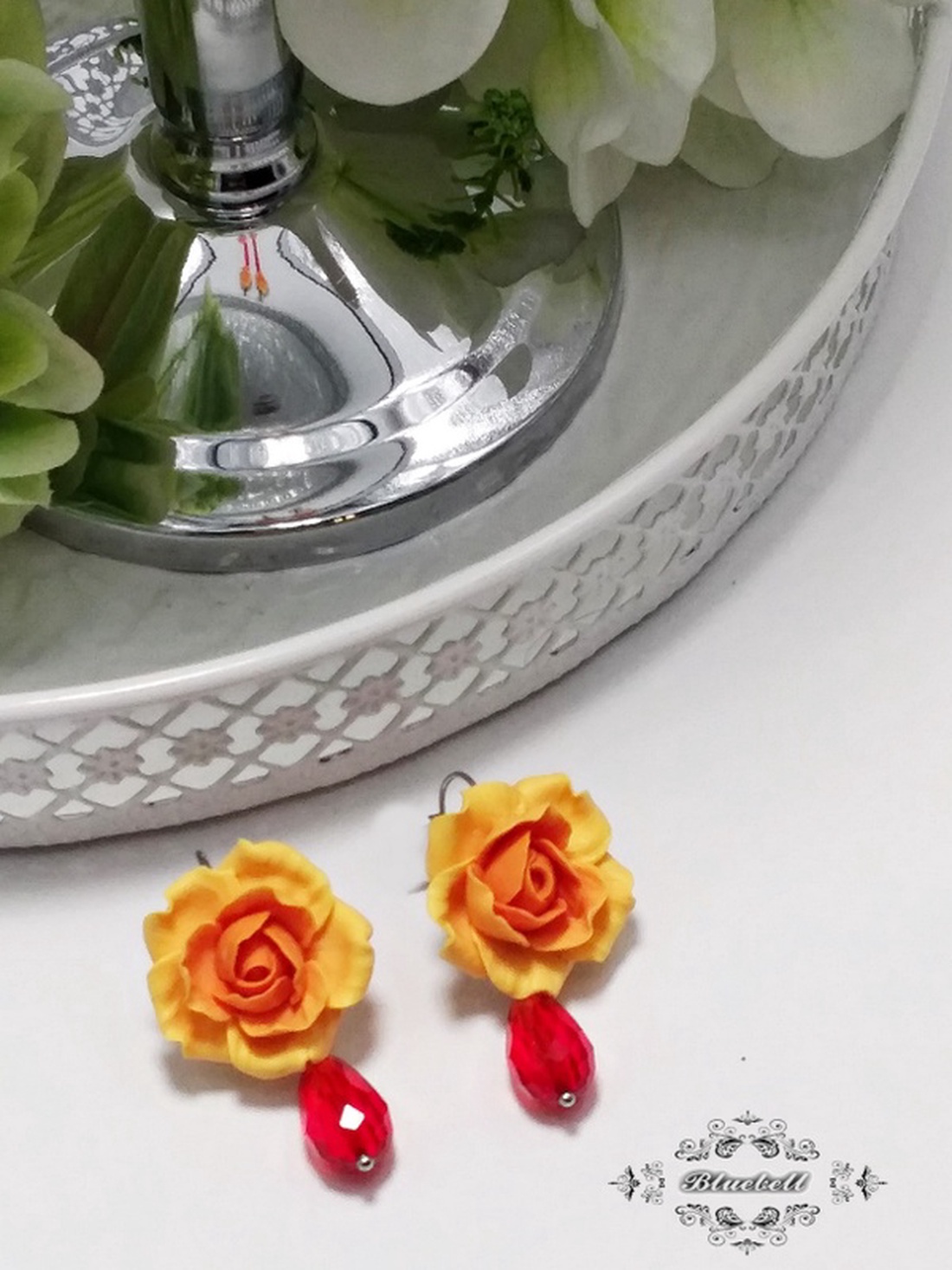 Cercei cu trandafiri - bijuterii - cercei - cercei și ornamente pentru urechi - Artynos.ro Cercei cu trandafiri - bijuterii - cercei - cercei și ornamente pentru urechi - Artynos.ro