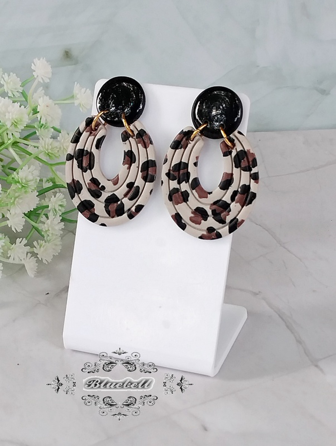 Cercei cu tijă animal print - bijuterii - cercei - cercei din rășină - Artynos.ro Cercei cu tijă animal print - bijuterii - cercei - cercei din rășină - Artynos.ro