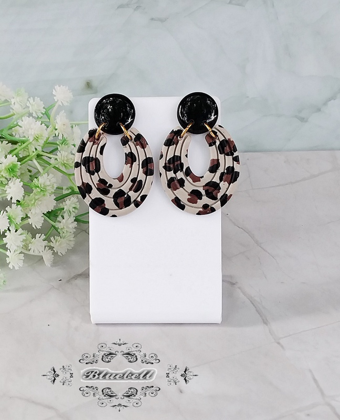 Cercei cu tijă animal print - bijuterii - cercei - cercei din rășină - Artynos.ro Cercei cu tijă animal print - bijuterii - cercei - cercei din rășină - Artynos.ro
