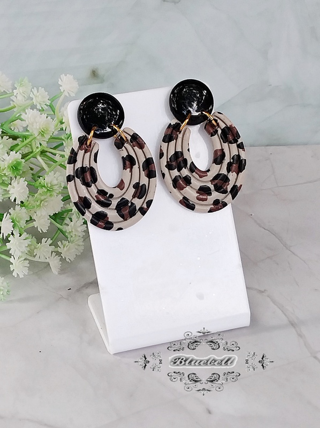 Cercei cu tijă animal print - bijuterii - cercei - cercei din rășină - Artynos.ro Cercei cu tijă animal print - bijuterii - cercei - cercei din rășină - Artynos.ro