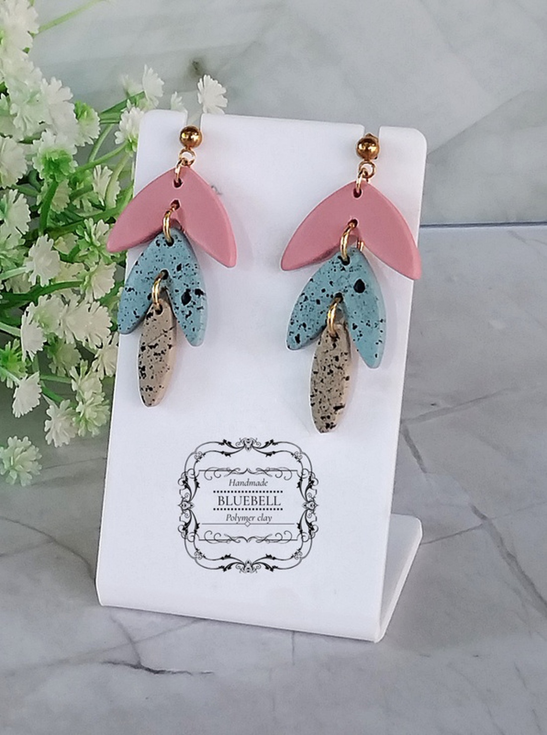 Cercei lungi, cu tijă - bijuterii - cercei - cercei cu figurine - Artynos.ro Cercei lungi, cu tijă - bijuterii - cercei - cercei cu figurine - Artynos.ro