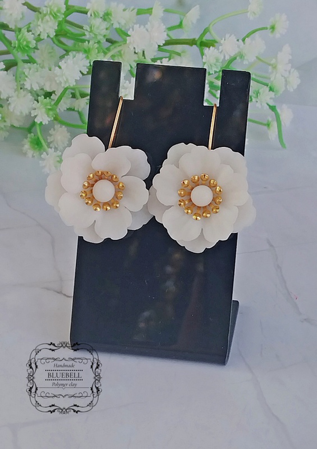 Cercei cu flori - bijuterii - cercei lungi - Artynos.ro Cercei cu flori - bijuterii - cercei lungi - Artynos.ro