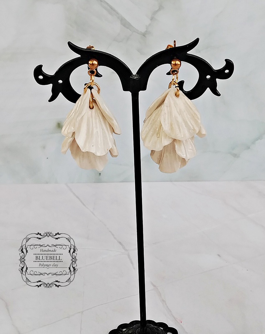 Cercei cu petale sidefate - bijuterii - cercei - cercei lungi - Artynos.ro