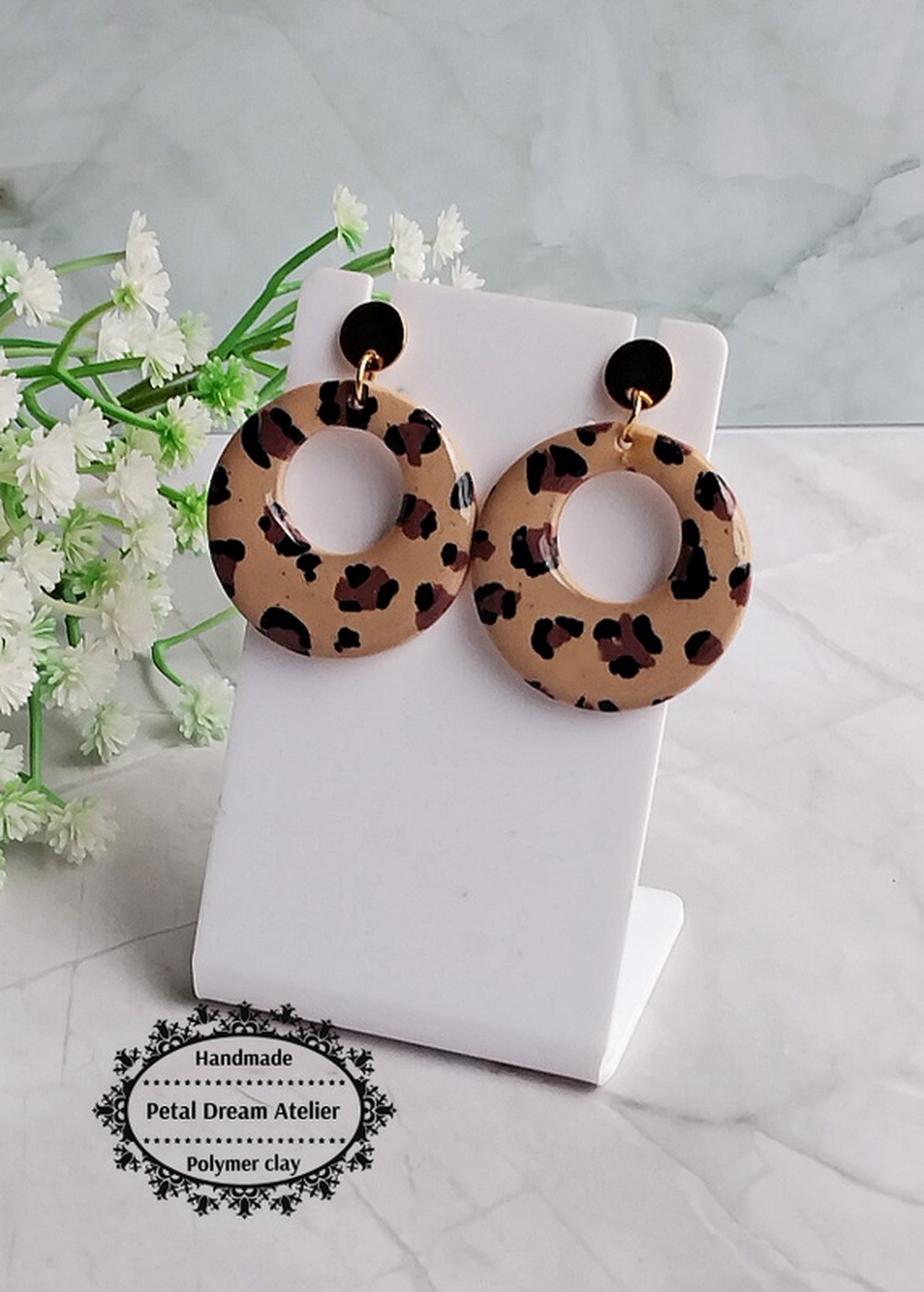 Cercei animal print cu rășină - bijuterii - cercei - cercei din rășină - Artynos.ro