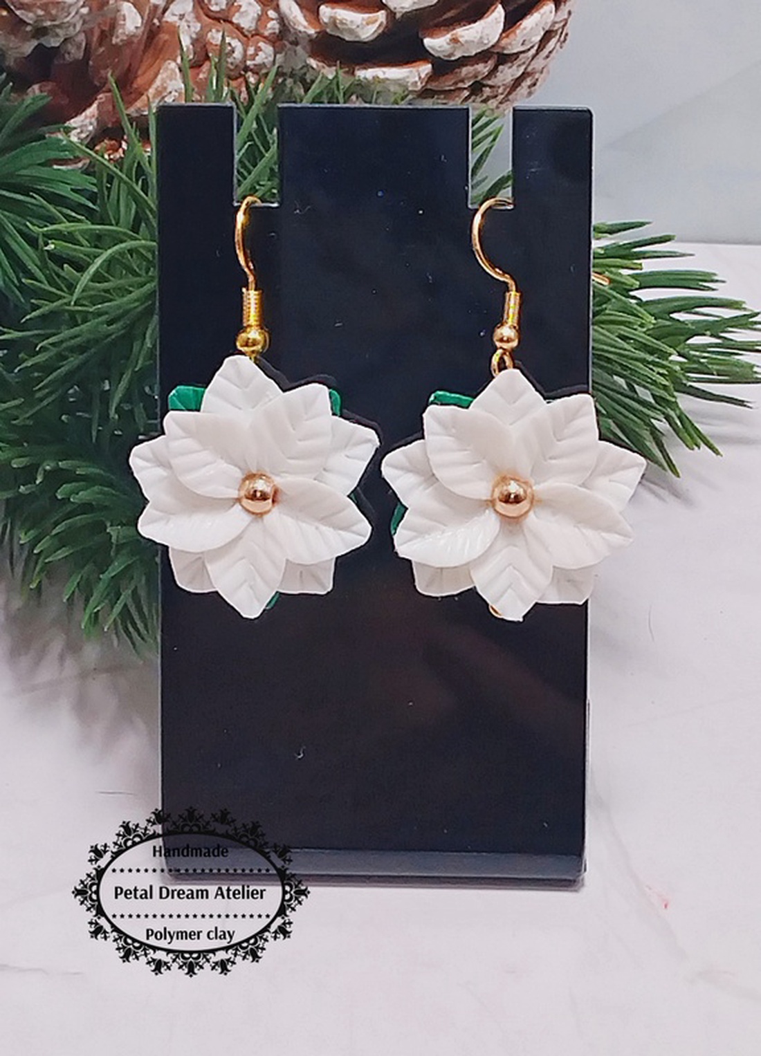 Cercei cu crăciunițe albe -  - Artynos.ro