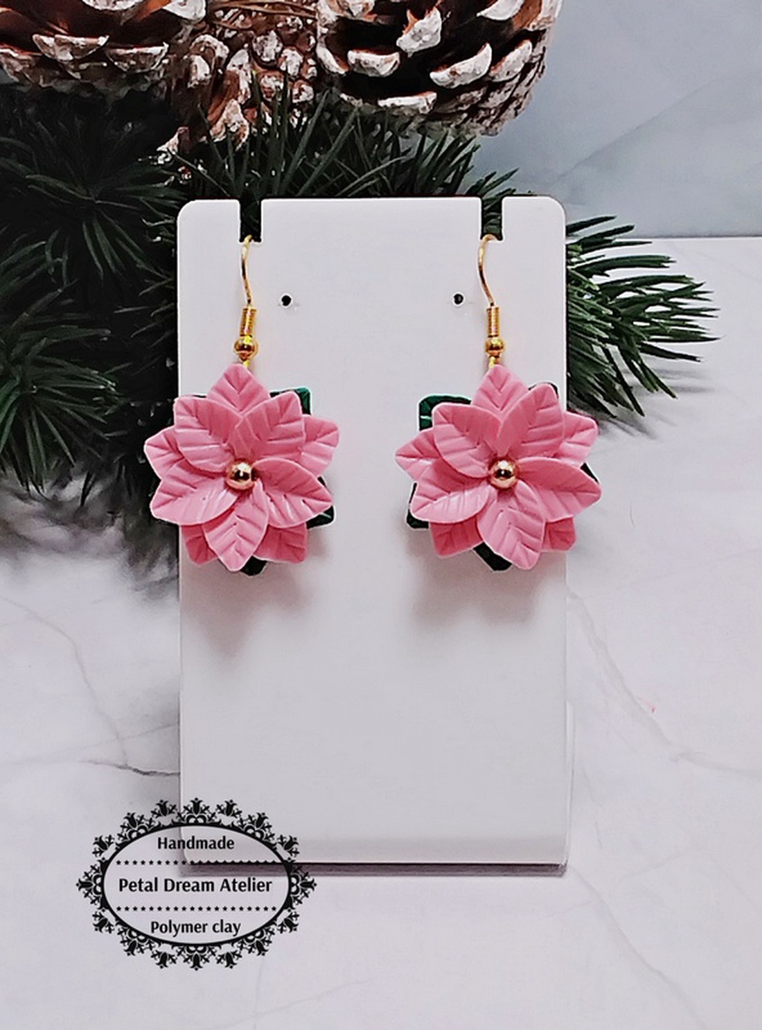 Cercei cu crăciunițe roz - bijuterii - cercei - cercei cu figurine - Artynos.ro