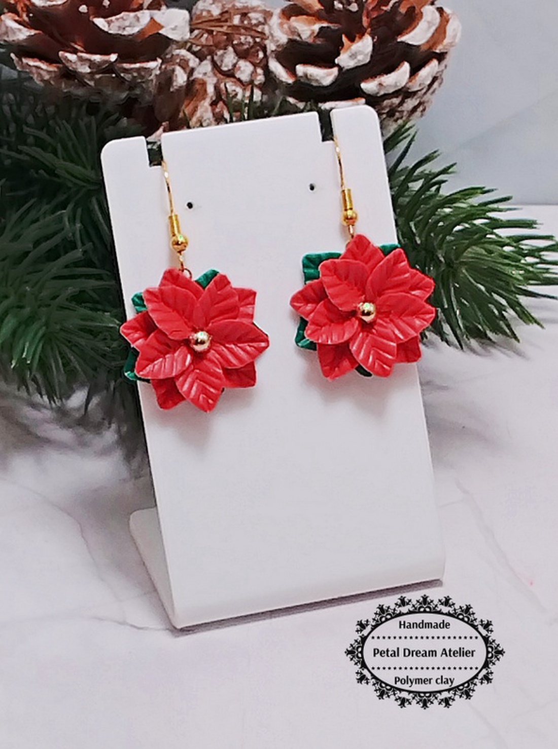 Cercei cu crăciunițe roșii - bijuterii - cercei - cercei cu figurine - Artynos.ro