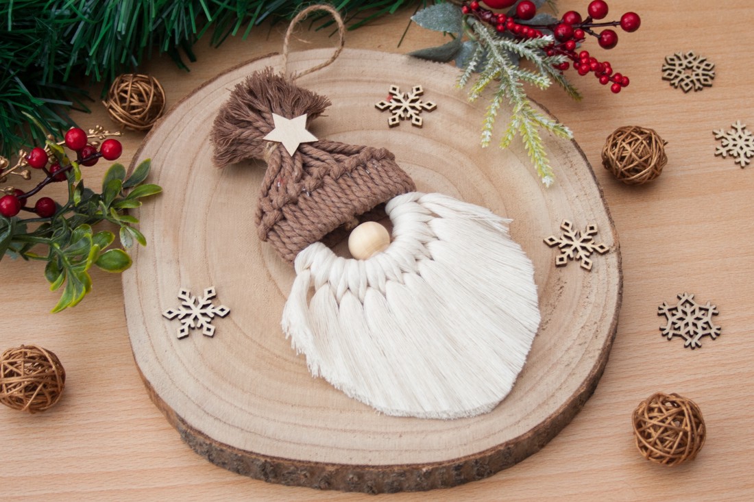Ornament de Crăciun Macramé Elf - maro/bej -  - Artynos.ro