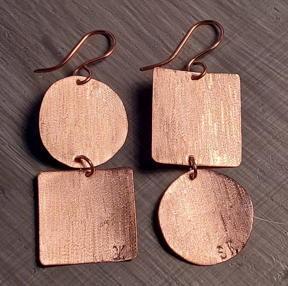 Cercei în formă de cerc pătrat din cupru -  - Artynos.ro