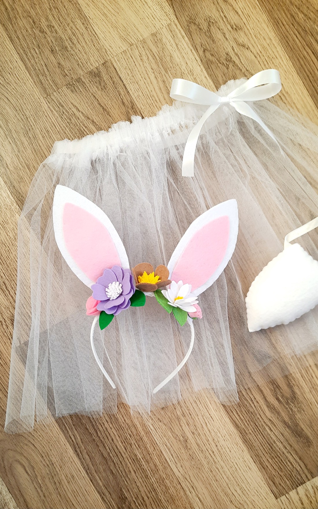 Fată iepuraș cu fustă de tul costum de carnaval pentru fete - îmbrăcăminte și modă - costume și măști de carnaval - costume - Artynos.ro Fată iepuraș cu fustă de tul costum de carnaval pentru fete - îmbrăcăminte și modă - costume și măști de carnaval - costume - Artynos.ro