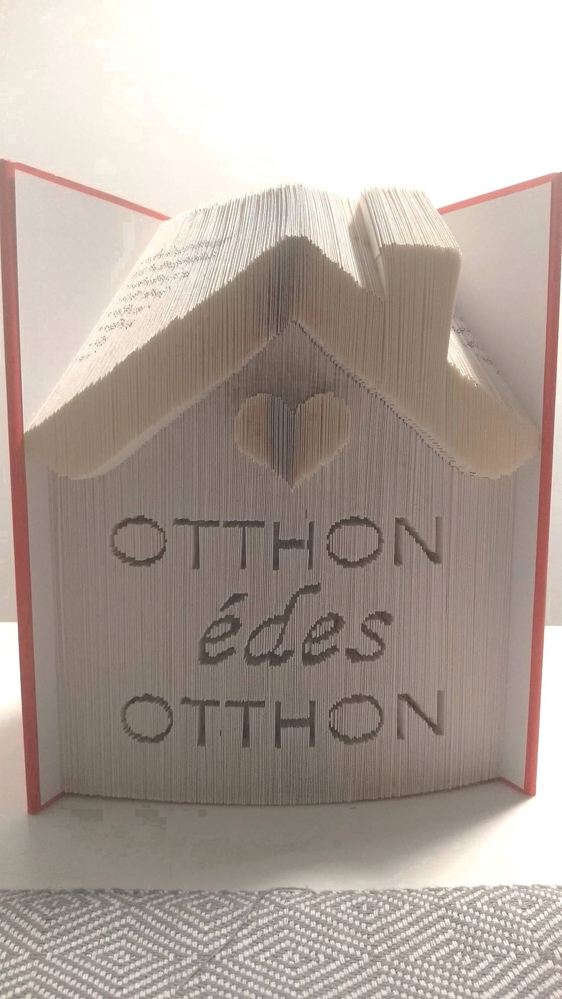 Home sweet home carte sculptură - casă & stil de viață - accesorii pentru decorat casa - decorațiuni de masă și decorațiuni pentru rafturi  - sculptură de carte, carte pliată - Artynos.ro