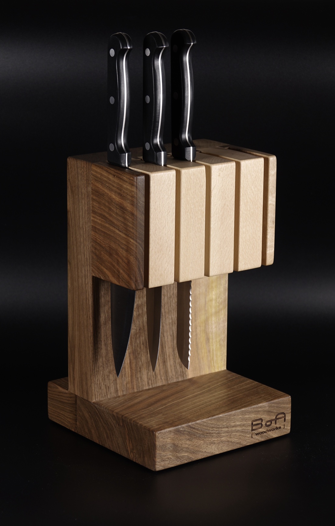 Suport cuțite magnetic Brutalist Walnut din nuc masiv, pentru 5 cuțite - casă & stil de viață - echipamente de bucătărie - accesorii de gătit - cuțite și suport de cuțite - Artynos.ro