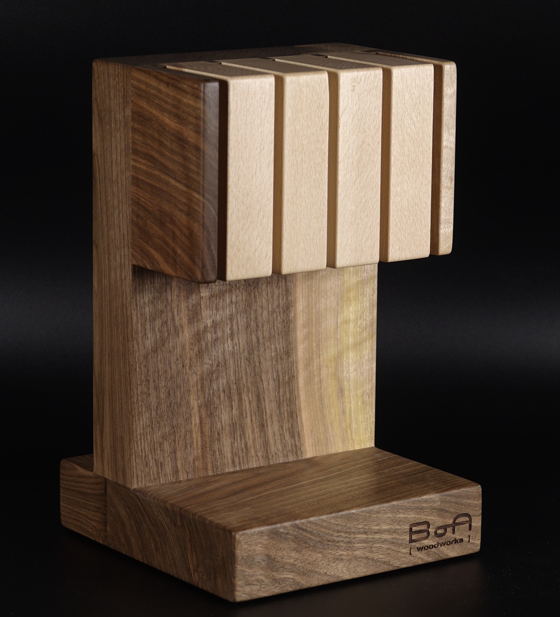 Suport cuțite magnetic Brutalist Walnut din nuc masiv, pentru 5 cuțite - casă & stil de viață - echipamente de bucătărie - accesorii de gătit - cuțite și suport de cuțite - Artynos.ro