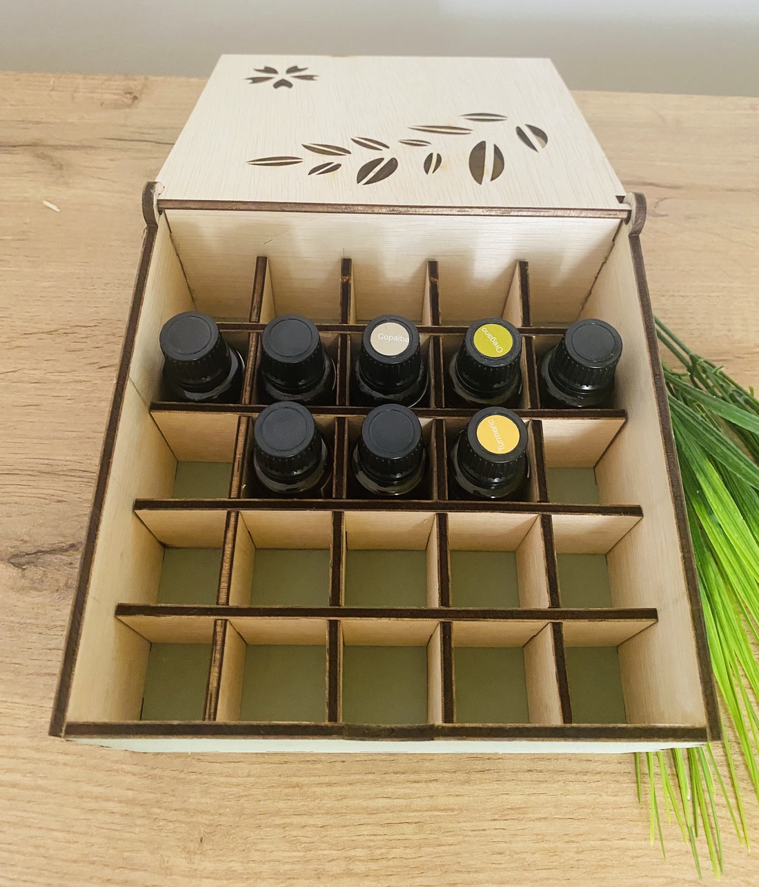 Cutie depozitare 20 sticluțe de uleiuri esențiale  - casă & stil de viață - organizare & depozitare - organizator birou - Artynos.ro