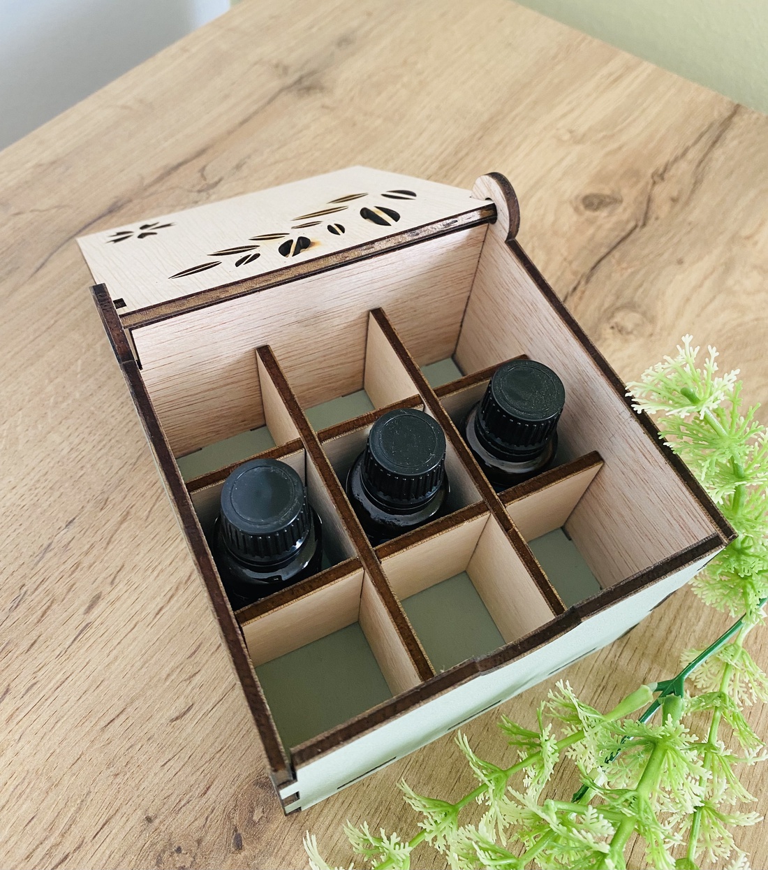 Cutie depozitare 9 sticluțe de uleiuri esențiale  - casă & stil de viață - organizare & depozitare - organizator birou - Artynos.ro