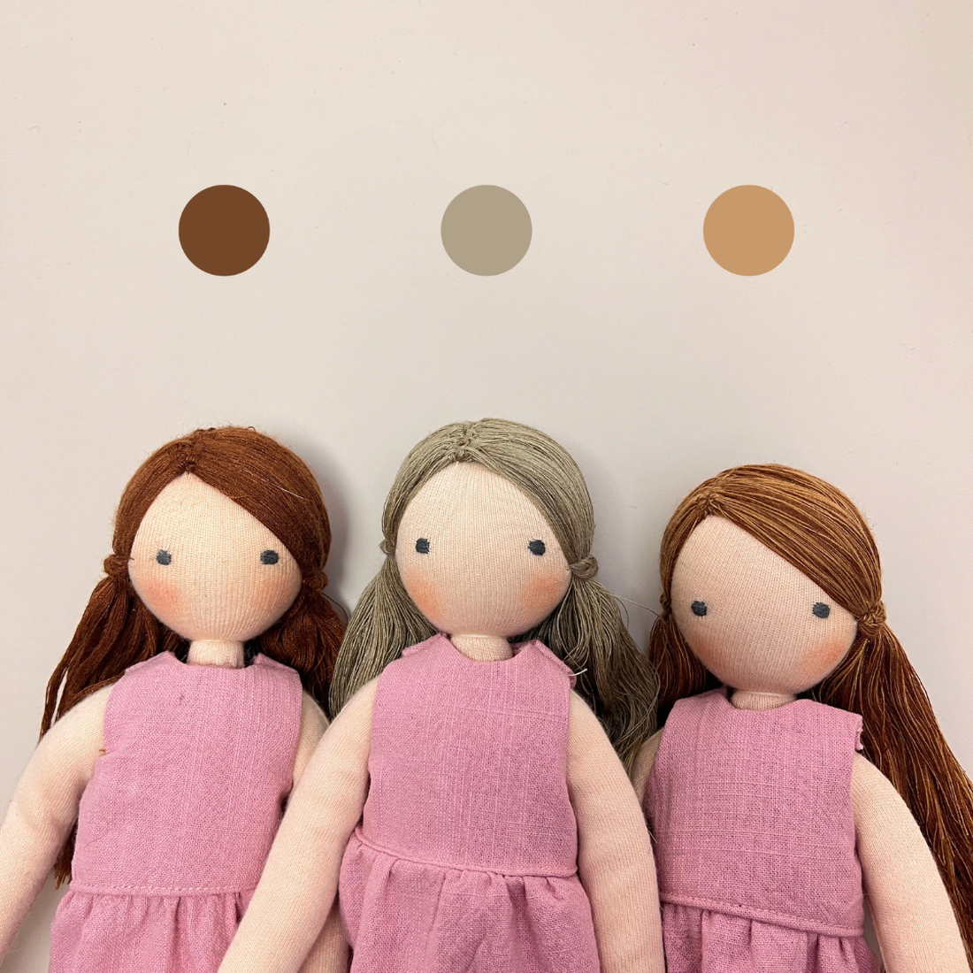 Bogi Baba într-un set roz simplu - jucării și echipamente pentru copii - jucării și accesorii pentru copii - păpușă de îmbrăcat - Artynos.ro