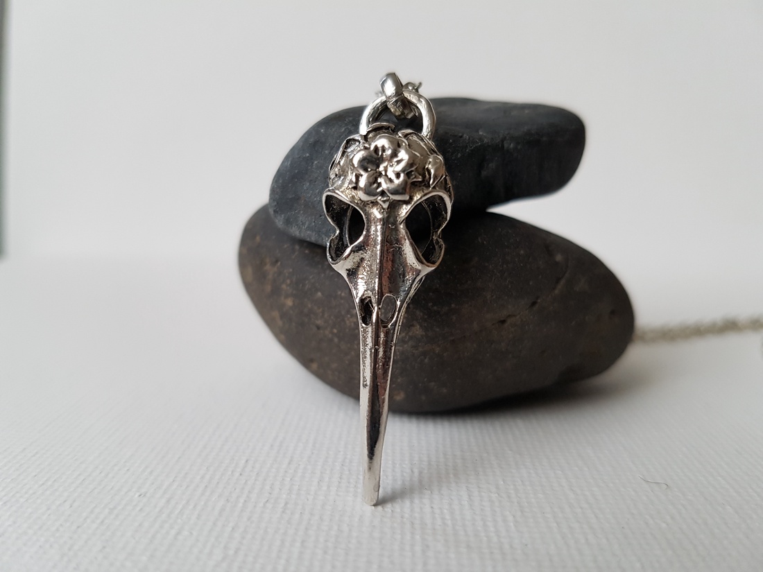 Colier pasare, colier argintat, colier cu charm - bijuterii - coliere - colier y - Artynos.ro Colier pasare, colier argintat, colier cu charm - bijuterii - coliere - colier y - Artynos.ro