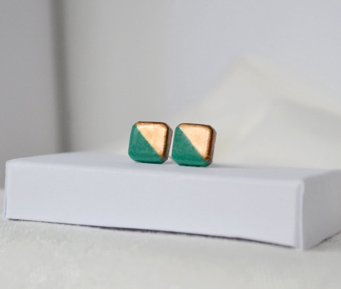 Cercei verde si auriu din fimo, cercei posturi cercei cu tija cercei clipsuri cercei minimali, cadou femeie - bijuterii - cercei - clipsuri - Artynos.ro Cercei verde si auriu din fimo, cercei posturi cercei cu tija cercei clipsuri cercei minimali, cadou femeie - bijuterii - cercei - clipsuri - Artynos.ro