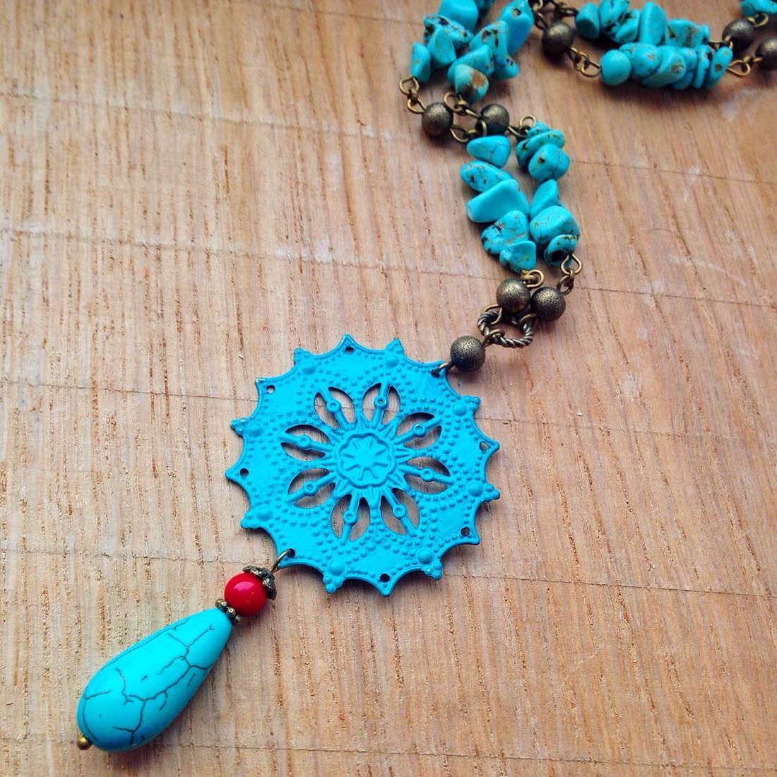 Colier cu semipretioase Colier vintage turcoaz coral colier cu charm filigran cadou ocazie sotie iubita - bijuterii - coliere - coliere cu franjuri - Artynos.ro Colier cu semipretioase Colier vintage turcoaz coral colier cu charm filigran cadou ocazie sotie iubita - bijuterii - coliere - coliere cu franjuri - Artynos.ro