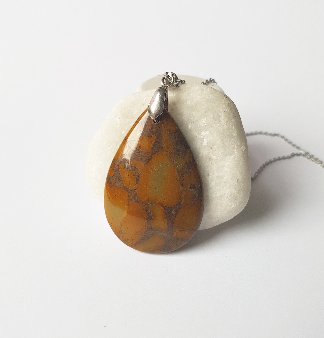 Pandantiv cu semipretiosa,, pandantiv lacrima - bijuterii - coliere - coliere cameo - Artynos.ro Pandantiv cu semipretiosa,, pandantiv lacrima - bijuterii - coliere - coliere cameo - Artynos.ro