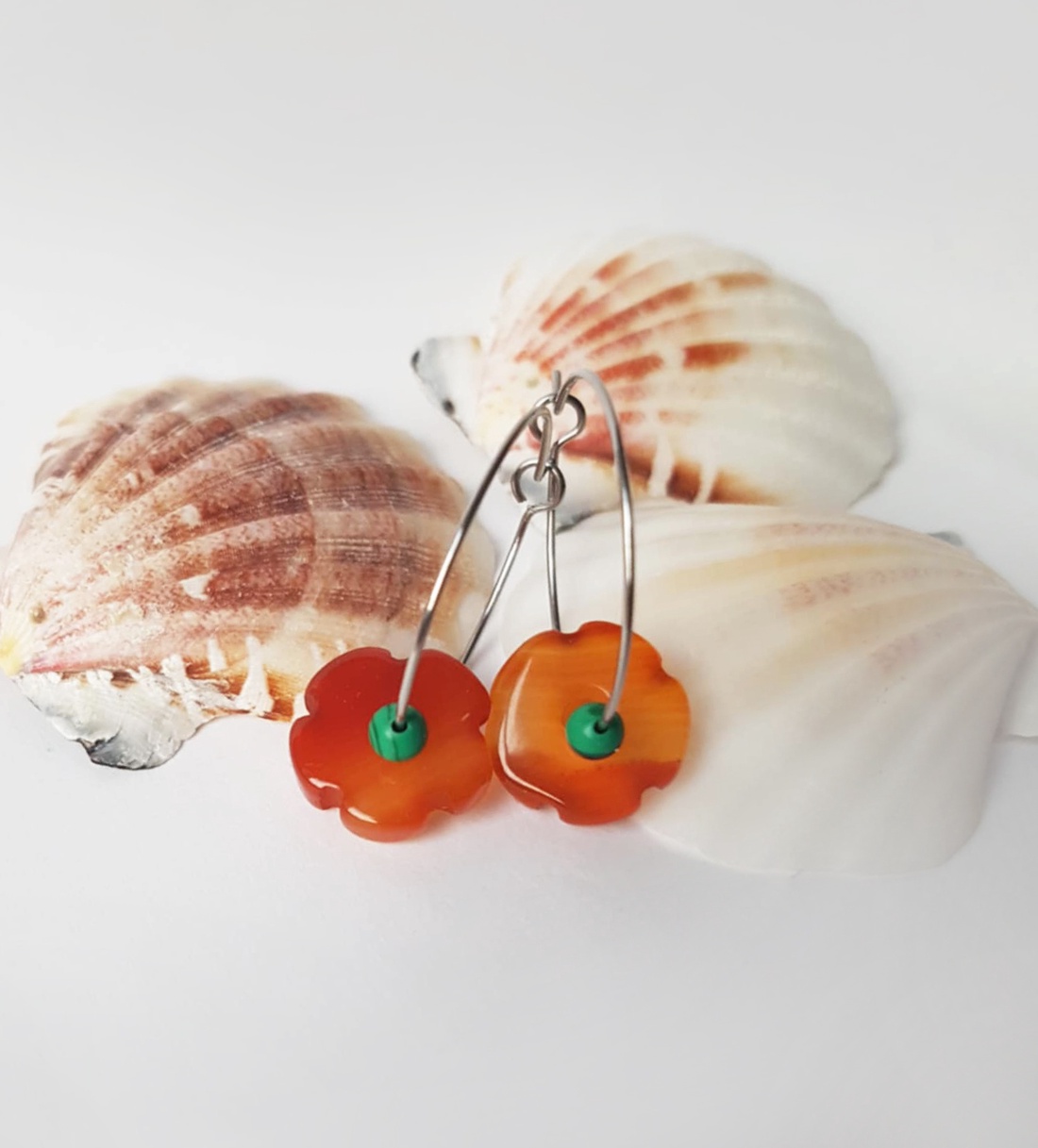 Cercei moderni flori cercei hoops pietre semipretioase agate malachit cercei artizanali cadou iubita sotie secret santa - bijuterii - cercei - cercei hoops - Artynos.ro Cercei moderni flori cercei hoops pietre semipretioase agate malachit cercei artizanali cadou iubita sotie secret santa - bijuterii - cercei - cercei hoops - Artynos.ro