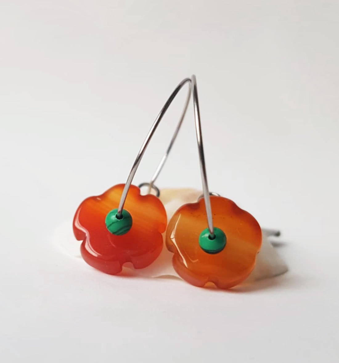 Cercei moderni flori cercei hoops pietre semipretioase agate malachit cercei artizanali cadou iubita sotie secret santa - bijuterii - cercei - cercei hoops - Artynos.ro Cercei moderni flori cercei hoops pietre semipretioase agate malachit cercei artizanali cadou iubita sotie secret santa - bijuterii - cercei - cercei hoops - Artynos.ro