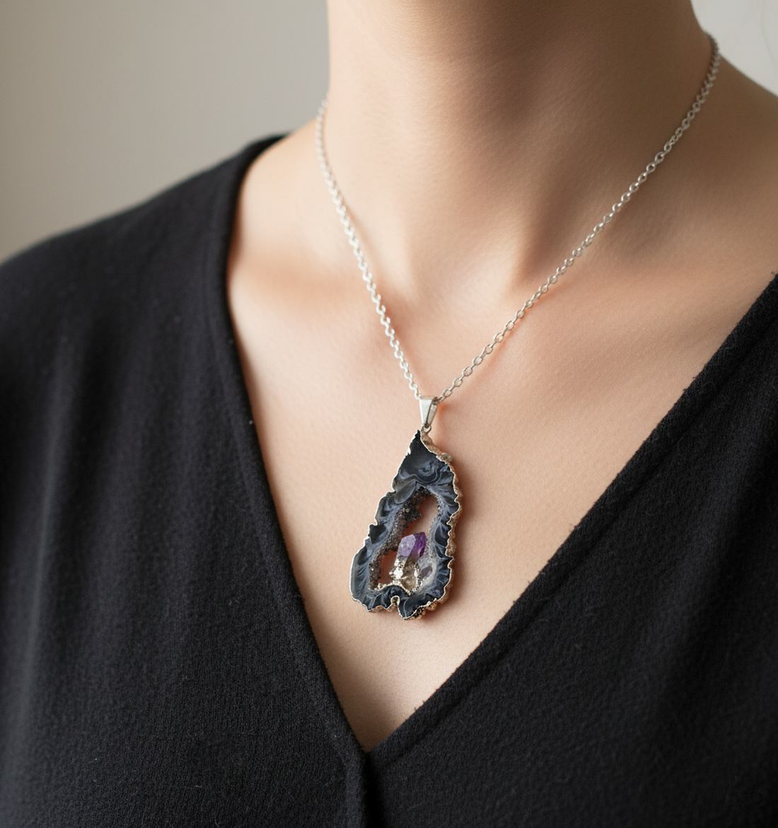 Pandantiv unicat Pandantiv agata Pandantiv cuart ametist colier pietre semipretioase Cadou zodie scorpion sagetator - bijuterii - coliere - coliere din pietre semiprețioase - Artynos.ro Pandantiv unicat Pandantiv agata Pandantiv cuart ametist colier pietre semipretioase Cadou zodie scorpion sagetator - bijuterii - coliere - coliere din pietre semiprețioase - Artynos.ro