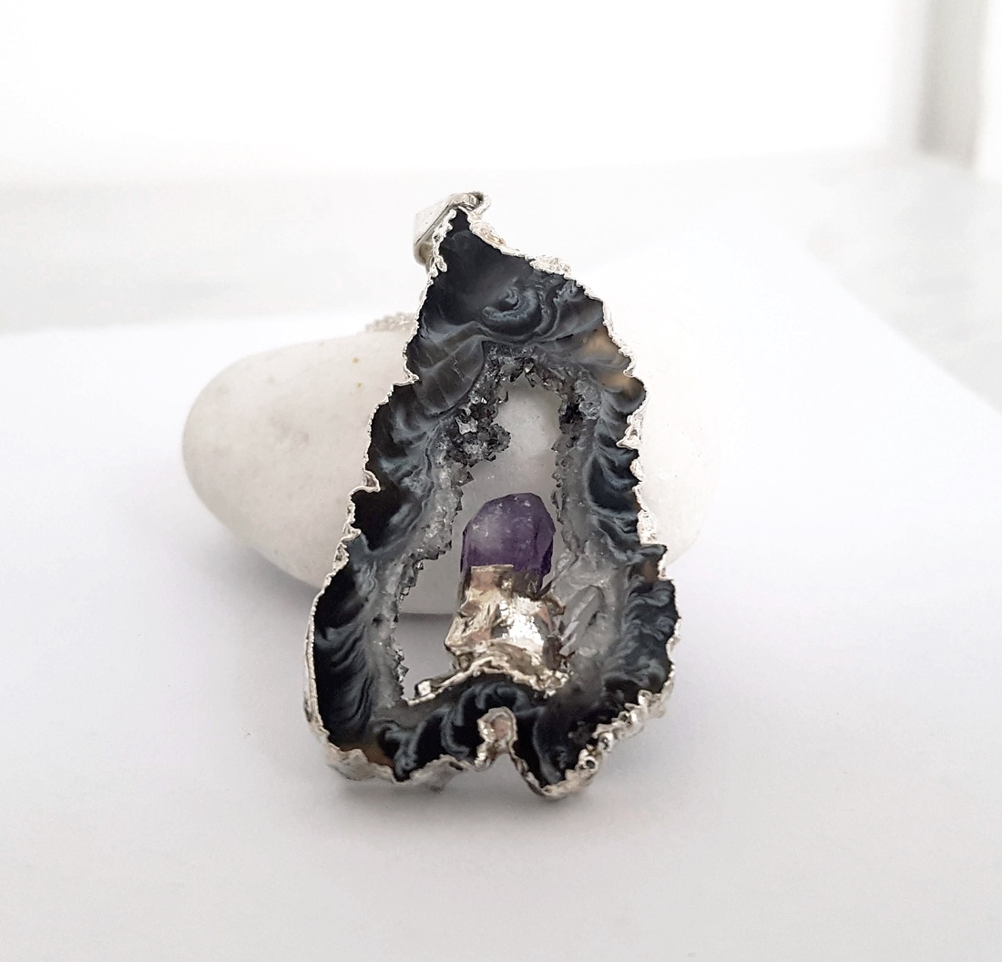 Pandantiv unicat Pandantiv agata Pandantiv cuart ametist colier pietre semipretioase Cadou zodie scorpion sagetator - bijuterii - coliere - coliere din pietre semiprețioase - Artynos.ro Pandantiv unicat Pandantiv agata Pandantiv cuart ametist colier pietre semipretioase Cadou zodie scorpion sagetator - bijuterii - coliere - coliere din pietre semiprețioase - Artynos.ro