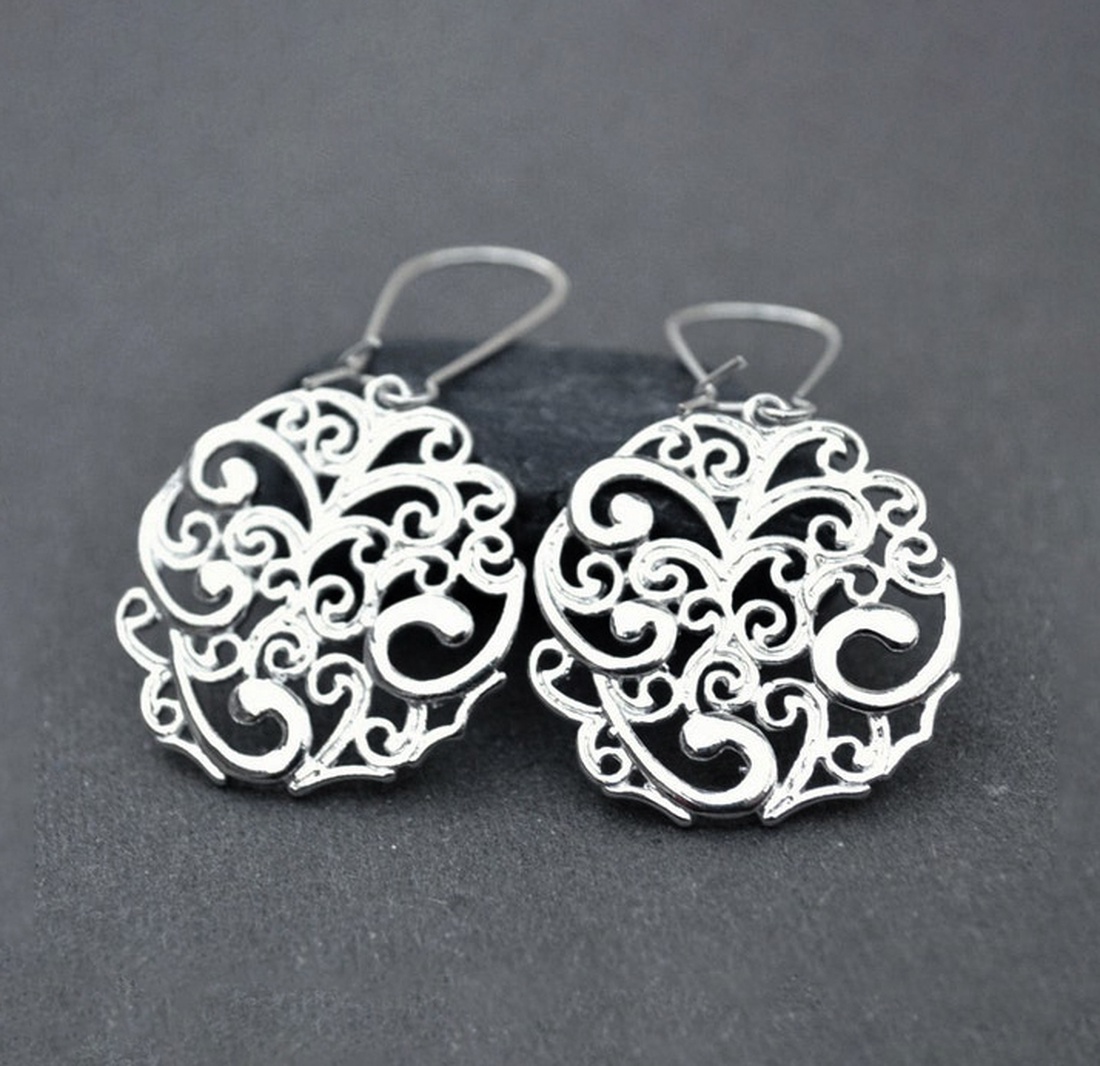 Cercei filigranati lungi cercei lungi argintii cercei inspiratie orientală cercei atarnatori rotunzi cadou craciun sotie - bijuterii - cercei - cercei lungi - Artynos.ro