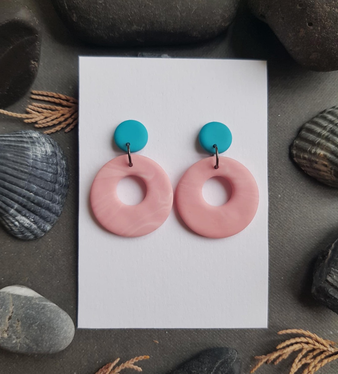 Cercei moderni fimo Cercei rotunzi cercei hoops cercei turcoaz roz cercei atarnatori  geometrici bijuterie moderna cadou - bijuterii - cercei - cercei hoops - Artynos.ro